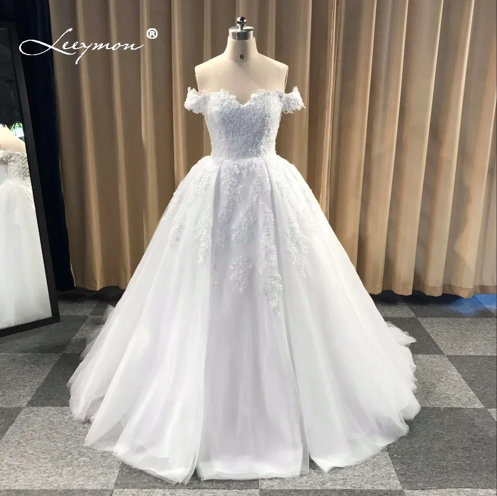 Leeymon Custom Made Luxury Off Shoulder Lace Sexy Wedding Party Vintage Ball Gown 2020 Wedding Dress Plus Size
Leeymon Custom Made Luxury Off Shoulder Lace Sexy Wedding Party Vintage Ball Gown 2020 Wedding Dress Plus Size