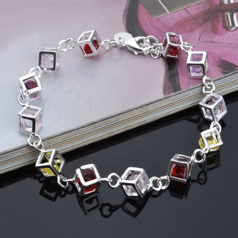 MEYRROYU 925 Sterling Silver Japanese and Korean Style Fashion Cubic Zircon Crystal Bracelet Ladies Jewelry Bracelet Wholesale
MEYRROYU 925 Sterling Silver Japanese and Korean Style Fashion Cubic Zircon Crystal Bracelet Ladies Jewelry Bracelet Wholesale
