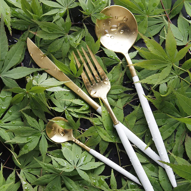 Gold Cutlery Set Korean Style Dinner Knive Forks Dinnerware Sets 18/8 Stainless Steel Golden Cubiertos Tableware Set lin2879
Gold Cutlery Set Korean Style Dinner Knive Forks Dinnerware Sets 18/8 Stainless Steel Golden Cubiertos Tableware Set lin2879