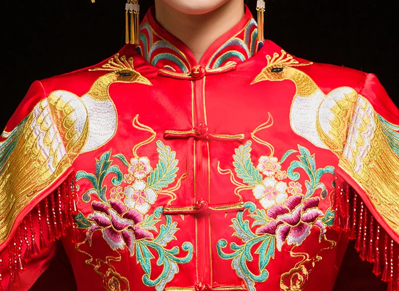 Bride Cheongsam Vintage Chinese Style Wedding Dress Retro Toast Clothing Lady Embroidery Phoenix Gown Marriage Qipao red Clothes
Bride Cheongsam Vintage Chinese Style Wedding Dress Retro Toast Clothing Lady Embroidery Phoenix Gown Marriage Qipao red Clothes