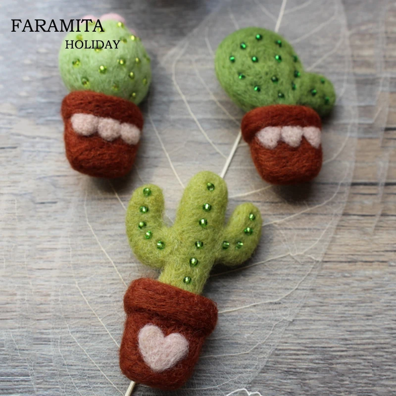 Faramita Holiday Wool Hand-made Brooches Women Girls Cute Green Cactus Brooch Ladies Wool Felt Decoration Manual Lovely Plants
Faramita Holiday Wool Hand-made Brooches Women Girls Cute Green Cactus Brooch Ladies Wool Felt Decoration Manual Lovely Plants