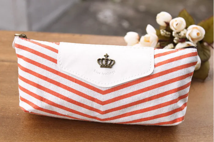 Canvas fabric navy blue pencil bag , stripe navy style school pencil bag / case , crown pencil case
Canvas fabric navy blue pencil bag , stripe navy style school pencil bag / case , crown pencil case