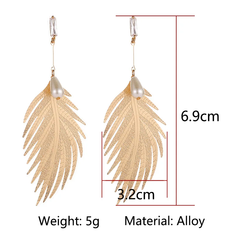 Big Golden Feather Crystal Stud White Drip Simulated Pearl Bead Dangle Earrings Leaf Drop Earrings for Women
Big Golden Feather Crystal Stud White Drip Simulated Pearl Bead Dangle Earrings Leaf Drop Earrings for Women