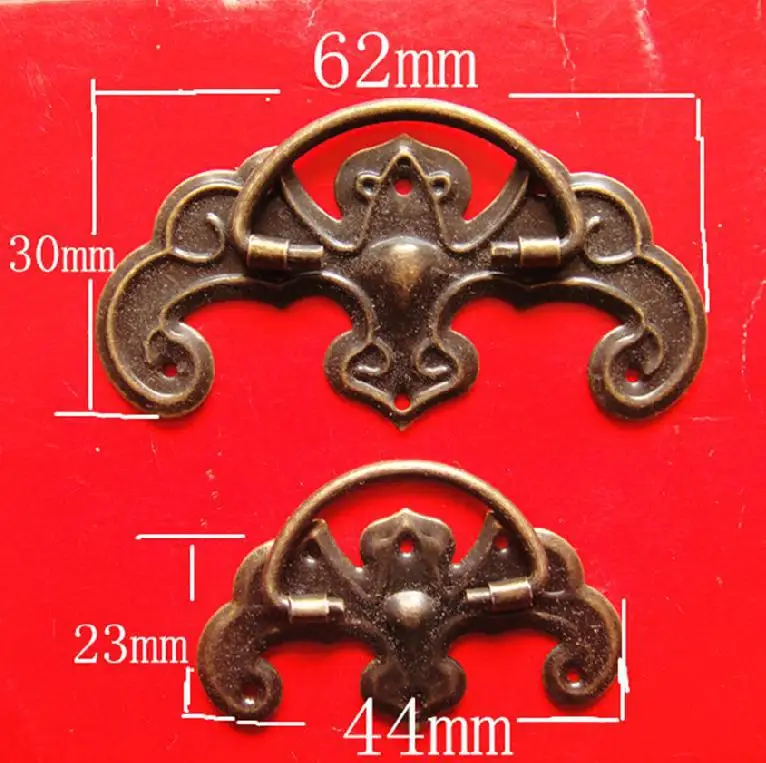 Small 44mm*23mm bat handle metal handle Hardware handle Shake Handshandle plum carton drawer archaize handle
Small 44mm*23mm bat handle metal handle Hardware handle Shake Handshandle plum carton drawer archaize handle