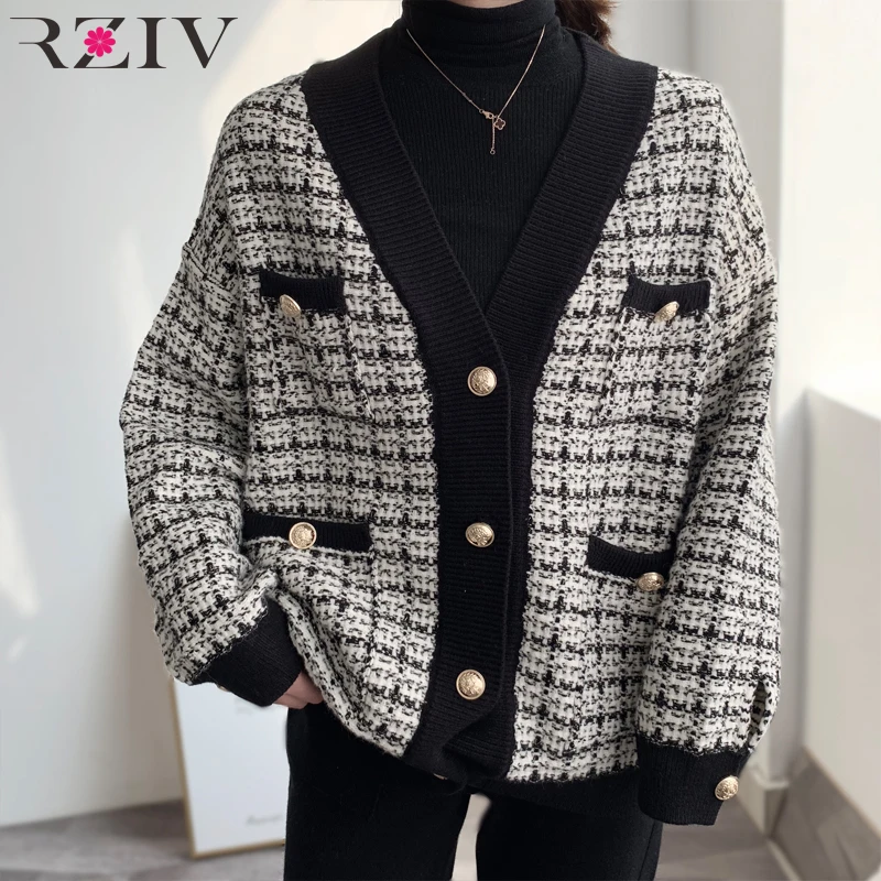 2020 Autumn winter women sweater coat elegant knitted coat casual plaid sweater pocket decoration
2020 Autumn winter women sweater coat elegant knitted coat casual plaid sweater pocket decoration