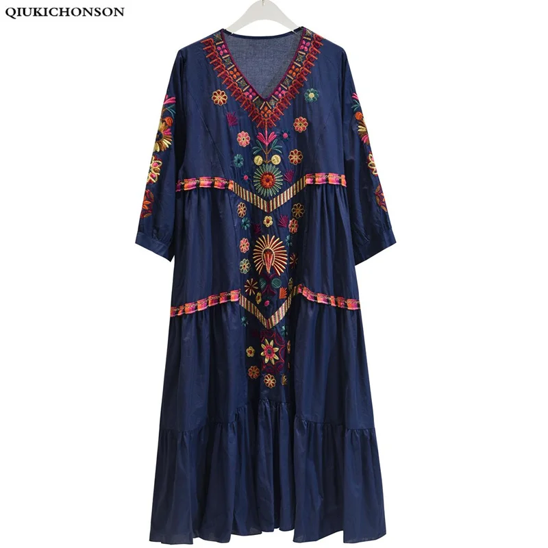 Embroidery Long Dress Plus Size Women Beach Dress 2019 Bohemian Casual High Waist V-neck Cotton Dress robe longue femme
Embroidery Long Dress Plus Size Women Beach Dress 2019 Bohemian Casual High Waist V-neck Cotton Dress robe longue femme