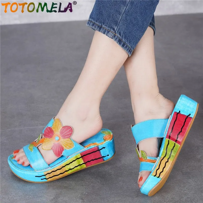 TOTOMELA 2022 Ethnic bohemia wedges genuine leather sandals women shoes slip on mixed color flower platform sandals ladies mules
TOTOMELA 2022 Ethnic bohemia wedges genuine leather sandals women shoes slip on mixed color flower platform sandals ladies mules