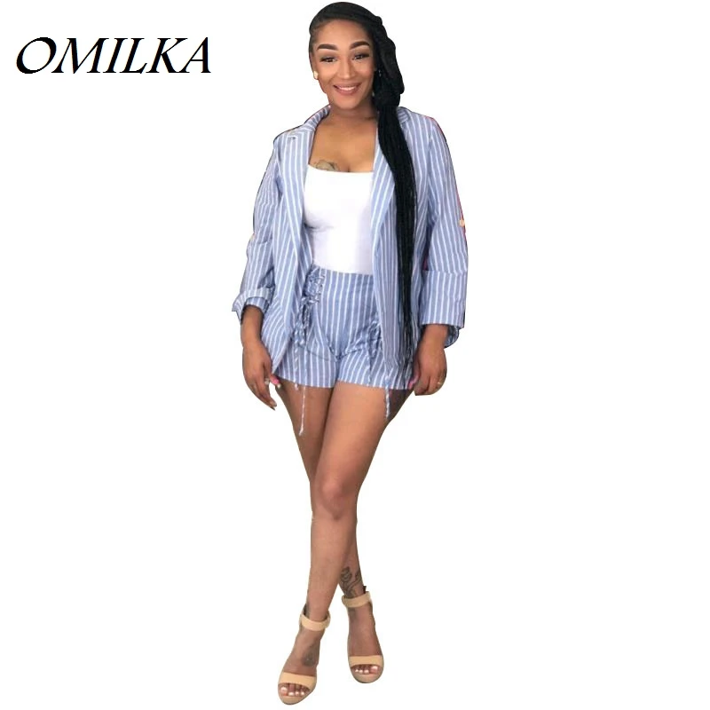 Женский костюм-двойка OMILKA, голубой повседневный костюм из блейзера и шорт в полоску с длинным рукавом и круглым вырезом для вечевечерние на ...
Женский костюм-двойка OMILKA, голубой повседневный костюм из блейзера и шорт в полоску с длинным рукавом и круглым вырезом для вечевечерние на ...