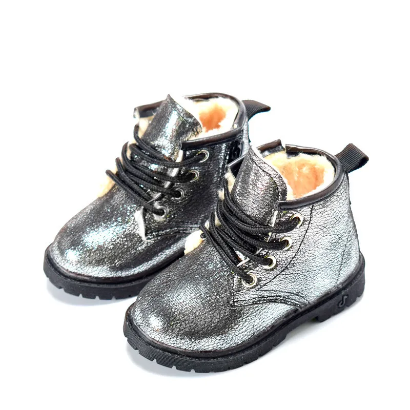 DIMI 2021 Autumn/Winter Plush Children Boots Boys Girls Martin Shoes Fashion Brand Zipper Soft Leather Warm Kids Boots
DIMI 2021 Autumn/Winter Plush Children Boots Boys Girls Martin Shoes Fashion Brand Zipper Soft Leather Warm Kids Boots