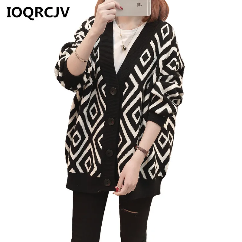 Women Sweater With Buttons 2019 New Autumn Long Sleeve Striped Knitted Cardigan Casual Sweaters Coat Female Loose Outwear R124
Women Sweater With Buttons 2019 New Autumn Long Sleeve Striped Knitted Cardigan Casual Sweaters Coat Female Loose Outwear R124