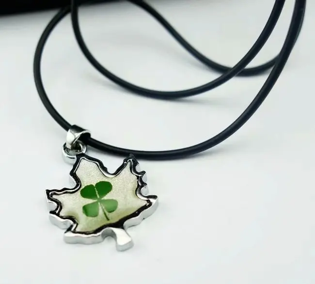15 pcs News--real four leaf clover with leaf shape handmade pendant best sale YQTDMY
15 pcs News--real four leaf clover with leaf shape handmade pendant best sale YQTDMY