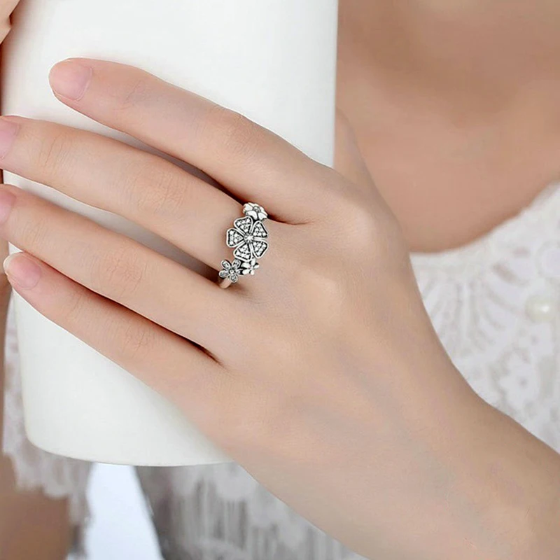 Cuteeco Hot Sale Pan Rings Silver Color White Flower Poetic Daisy Cherry Blossom Finger Ring For Women Jewelry
Cuteeco Hot Sale Pan Rings Silver Color White Flower Poetic Daisy Cherry Blossom Finger Ring For Women Jewelry