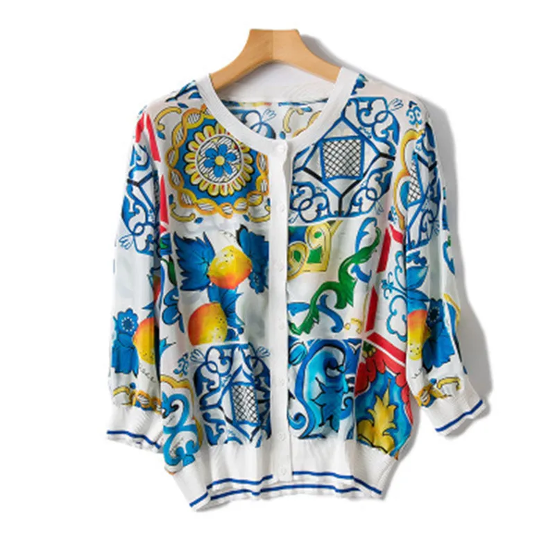 pure silk spliced women fashion printed thin shirt cardigan tees Oneck multicolor M/L one&over size
pure silk spliced women fashion printed thin shirt cardigan tees Oneck multicolor M/L one&over size