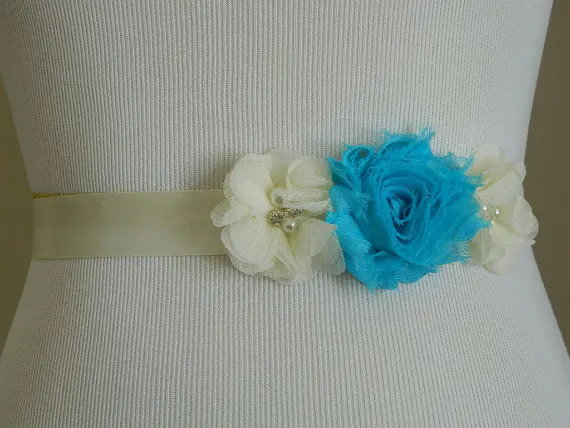 Vintage Inspired Bridal Sash,Ivory With Peach Shabby Chiffon Flower Sash,Belt Ribbon,Bridesmaids
Vintage Inspired Bridal Sash,Ivory With Peach Shabby Chiffon Flower Sash,Belt Ribbon,Bridesmaids