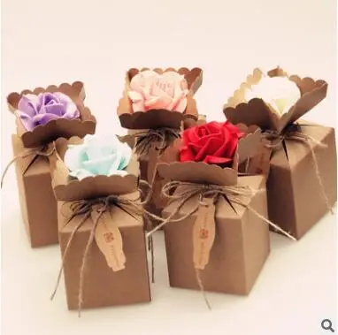 2018 new kraft paper candy Box wedding favors decor DIY candy cookie gift boxes party candy box with burlap casamento decoration
2018 new kraft paper candy Box wedding favors decor DIY candy cookie gift boxes party candy box with burlap casamento decoration