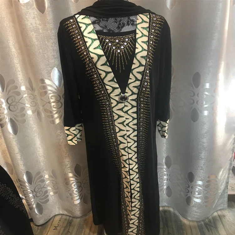 Muslim Ramadan Rhinestones Robe New Fashion Spring Autumn Luxury Clothing Middle East Eid Abaya National Style High Quality Robe
Muslim Ramadan Rhinestones Robe New Fashion Spring Autumn Luxury Clothing Middle East Eid Abaya National Style High Quality Robe