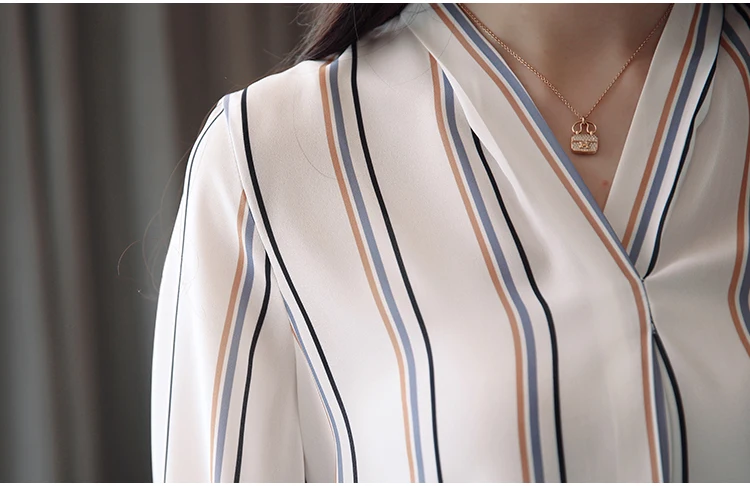 2018 autumn chiffon striped women clothes office lady shirts V neck women tops and blouses blouse OL feminine blusas 0873 40
2018 autumn chiffon striped women clothes office lady shirts V neck women tops and blouses blouse OL feminine blusas 0873 40