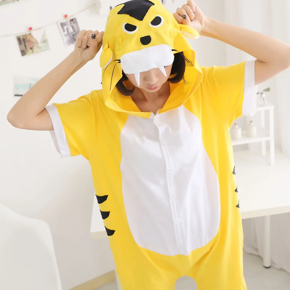 Summer Cotton Pajamas Animal Cartoon Cospaly Costume Short Pyjamas Unisex Family matching Onesie Hooded Sleepwear Yellow Tiger
Summer Cotton Pajamas Animal Cartoon Cospaly Costume Short Pyjamas Unisex Family matching Onesie Hooded Sleepwear Yellow Tiger