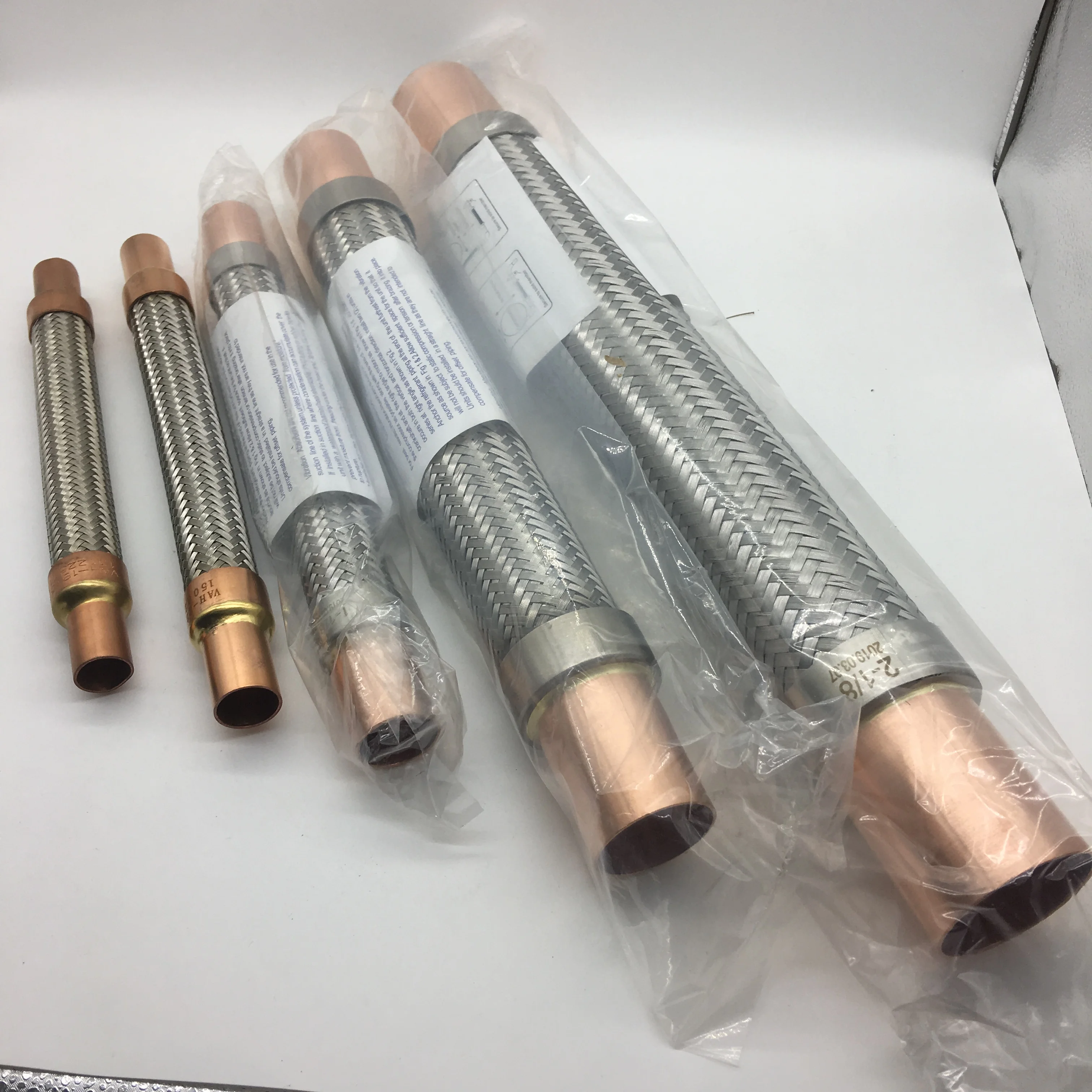 1-3/8" Vibration absorber/vibration eliminator is use for protecting refrigerant pipes of open type compressor racks in vessels
1-3/8" Vibration absorber/vibration eliminator is use for protecting refrigerant pipes of open type compressor racks in vessels