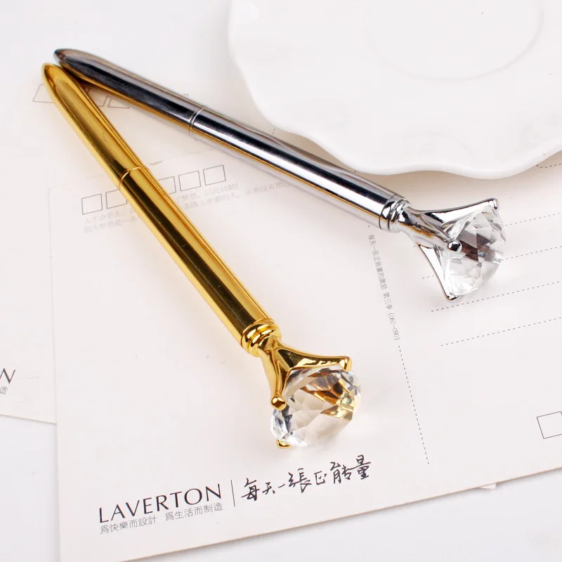 10pcs South Korea large jewelry pen Queen's right battle crystal pen gems metal pen girl lady gift pen
10pcs South Korea large jewelry pen Queen's right battle crystal pen gems metal pen girl lady gift pen