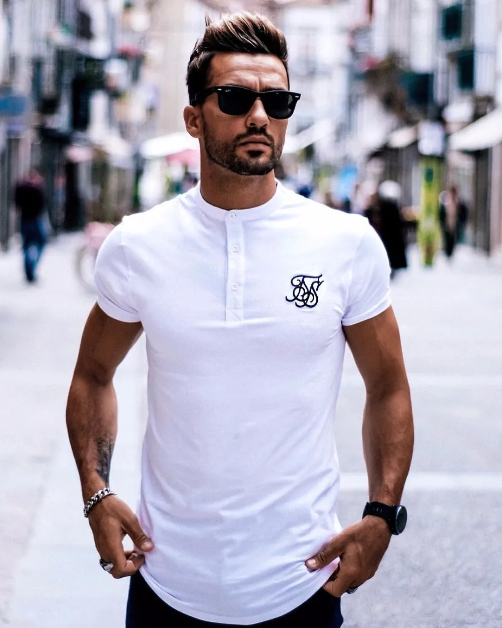 Men's Fashion Summer T-shirts Kanye West Sik Silk Embroidery Men Casual Hip Hop Lrregular Curved Hem Short Sleeve Cotton Shirts
Men's Fashion Summer T-shirts Kanye West Sik Silk Embroidery Men Casual Hip Hop Lrregular Curved Hem Short Sleeve Cotton Shirts