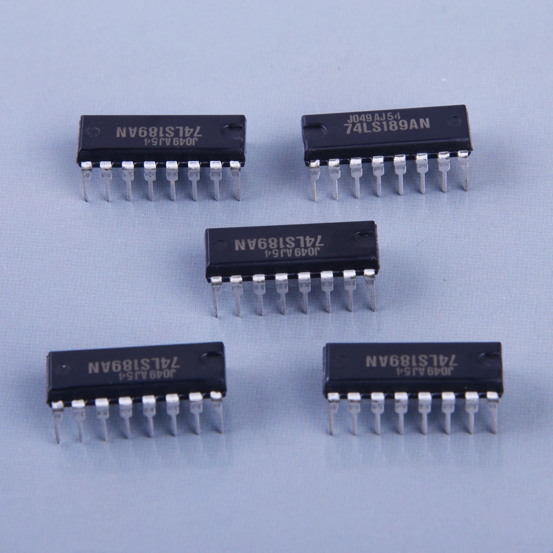 LETAOSK 5 шт. цифровой DIP-16 Logic IC блоки чип SN74LS189AN 74LS189AN сменный инструмент
LETAOSK 5 шт. цифровой DIP-16 Logic IC блоки чип SN74LS189AN 74LS189AN сменный инструмент