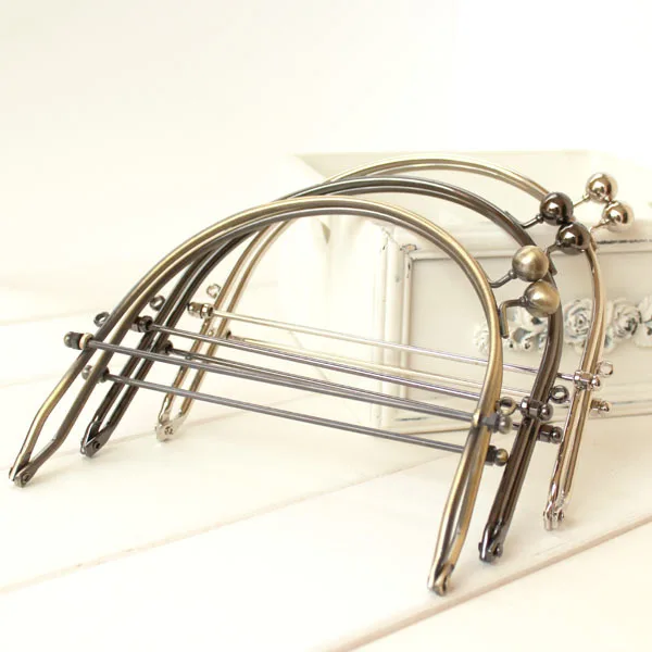 15cm Metal Purse Frame Handle For Clutch Bag Handbag Accessories Making Kiss Clasp Lock Bronze Bags Hardware Metal Purse Handle
15cm Metal Purse Frame Handle For Clutch Bag Handbag Accessories Making Kiss Clasp Lock Bronze Bags Hardware Metal Purse Handle