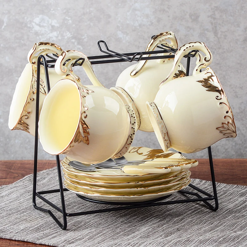 European coffee cup and Saucer set British Ivory Ceramic Coffee Cups Set Advanced bone china gifts cup and spoon saucer
European coffee cup and Saucer set British Ivory Ceramic Coffee Cups Set Advanced bone china gifts cup and spoon saucer