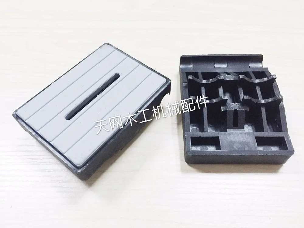 IMA edge banding conveyor chain IMA edge banding machine block 80 * 60mm woodworking machinery parts
IMA edge banding conveyor chain IMA edge banding machine block 80 * 60mm woodworking machinery parts