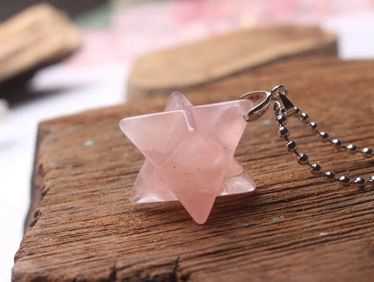 1 шт. натуральный розовый кварц кристалл камень Меркаба Подвеска Ожерелье Исцеляющие природные камни и минералы 
1 шт. натуральный розовый кварц кристалл камень Меркаба Подвеска Ожерелье Исцеляющие природные камни и минералы