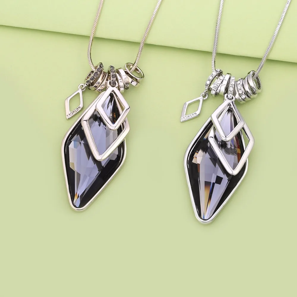 Women's Big Rhinestone Rhombic Geometry Pendant Necklace Luxury Jewelry Gift Coffee Gold Silvery Higher Quality Sweater Chain
Women's Big Rhinestone Rhombic Geometry Pendant Necklace Luxury Jewelry Gift Coffee Gold Silvery Higher Quality Sweater Chain