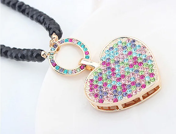 New Luxury Women Heart Pendant Necklaces Gold Color Austria AB Crystal Long Sweater Necklaces Fashion Statement Jewelry Gifts
New Luxury Women Heart Pendant Necklaces Gold Color Austria AB Crystal Long Sweater Necklaces Fashion Statement Jewelry Gifts