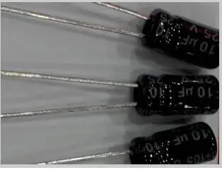 baru 25 V 10 uF 4 * 7 4 X 7 DIP aluminium Electrolytic kapasitor 100PCS 
baru 25 V 10 uF 4 * 7 4 X 7 DIP aluminium Electrolytic kapasitor 100PCS