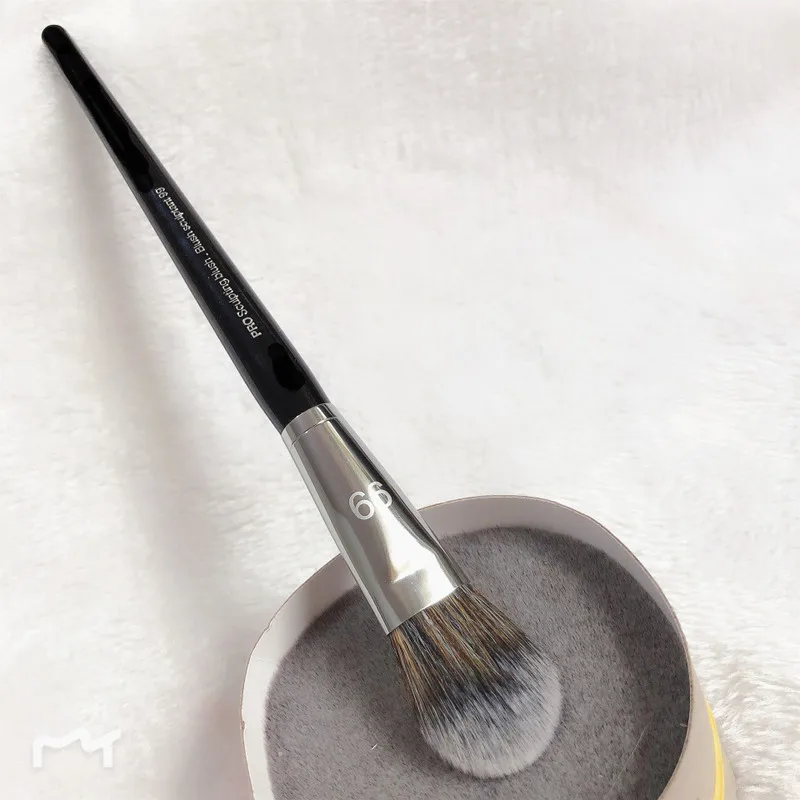 1pcs High-end Facial MMakeup Brush Foundation Blush Set Brush Professional Song Stage Performance beauty tools
1pcs High-end Facial MMakeup Brush Foundation Blush Set Brush Professional Song Stage Performance beauty tools