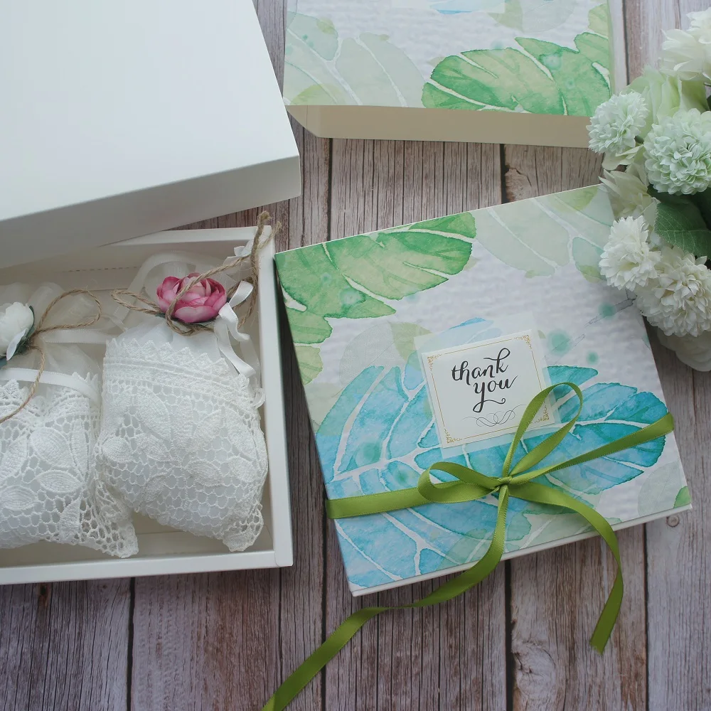 16.3*16.3*4.6cm Pcs Green Leaves Paper Box As Macaron Chocolate Cookie Candle Soap Wedding Birthday Party Gifts Packaging
16.3*16.3*4.6cm Pcs Green Leaves Paper Box As Macaron Chocolate Cookie Candle Soap Wedding Birthday Party Gifts Packaging