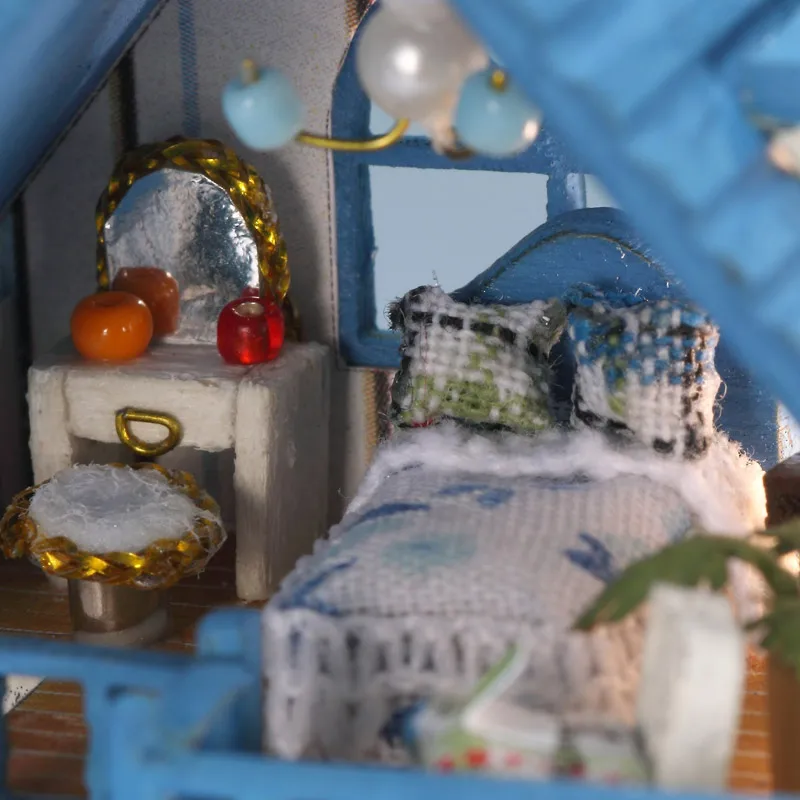Furniture DIY Doll House Wooden Miniatura Doll House Furniture Glass Cover Assemble Toys For Children MINI-Romantic Agan Sea
Furniture DIY Doll House Wooden Miniatura Doll House Furniture Glass Cover Assemble Toys For Children MINI-Romantic Agan Sea