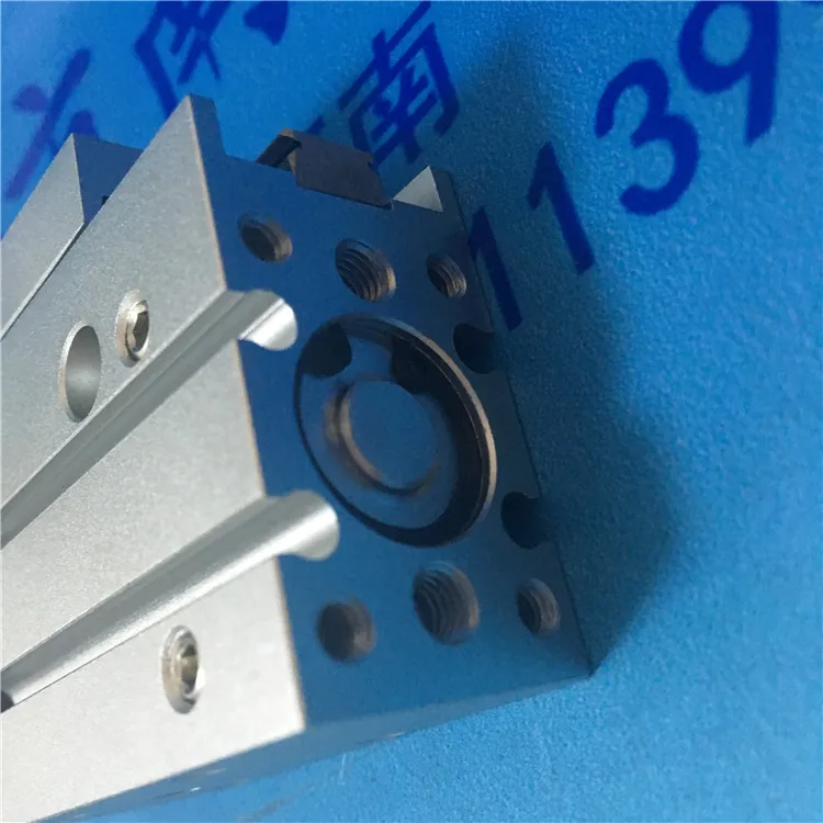 HLH20*20S HLH20*25S HLH20*30S Airtac compact slide cylinder pneumatic components , have stock
HLH20*20S HLH20*25S HLH20*30S Airtac compact slide cylinder pneumatic components , have stock