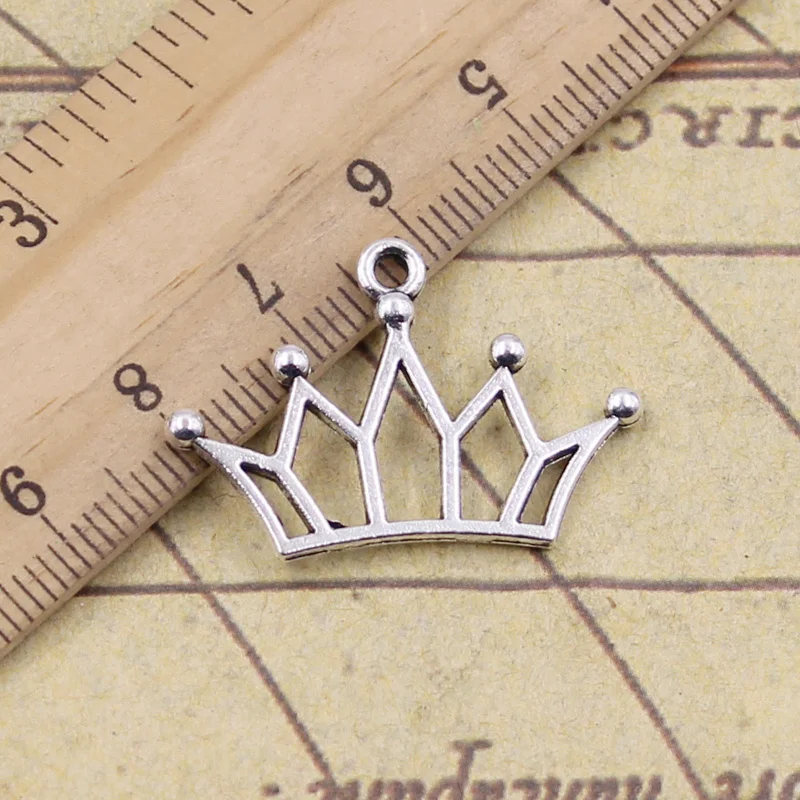 25pcs Charms Hollow Crown 20x30mm Tibetan Bronze Silver Color Pendants Crafts Making Findings Handmade Antique DIY Jewelry
25pcs Charms Hollow Crown 20x30mm Tibetan Bronze Silver Color Pendants Crafts Making Findings Handmade Antique DIY Jewelry