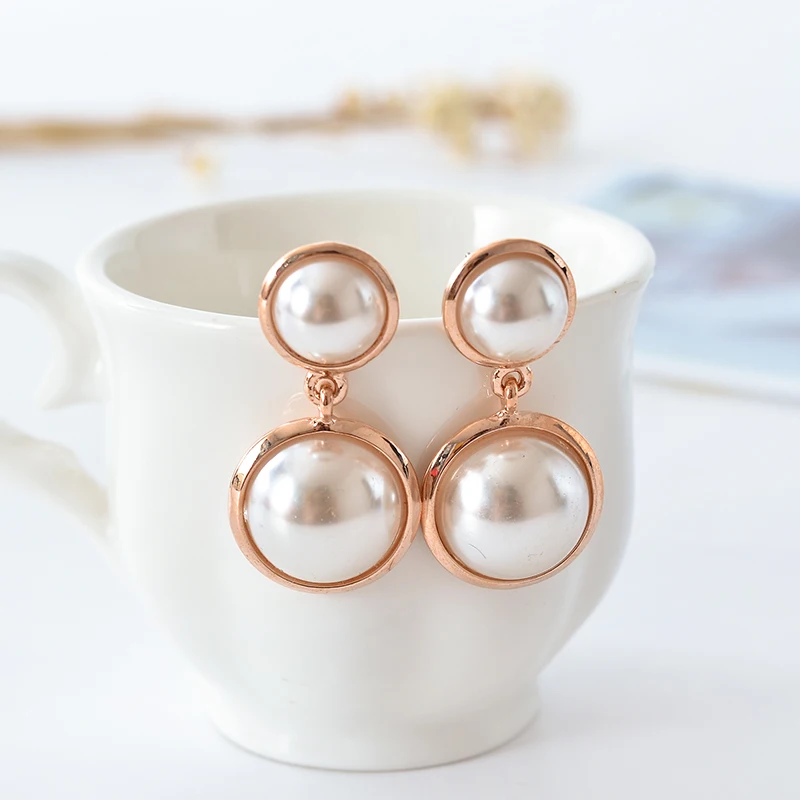Nice shopping!! 2017 Fashion Gold Crystal Earrings Brincos Perle Pendientes Bou Pearl Earrings For Woman
Nice shopping!! 2017 Fashion Gold Crystal Earrings Brincos Perle Pendientes Bou Pearl Earrings For Woman