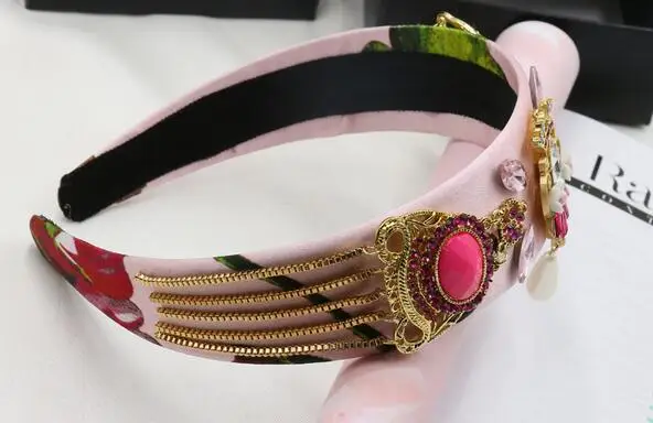 new 2019 pink lace Filigree Ceramic Colorful crystal gem flowers Baroque crown hair bands charm Headbands wide pearl head jewelr
new 2019 pink lace Filigree Ceramic Colorful crystal gem flowers Baroque crown hair bands charm Headbands wide pearl head jewelr