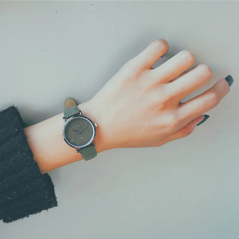 Frosted vintage leather women watches minimalist style female quartz clock 2019 ulzzang brand fashion casual ladies wristwatches
Frosted vintage leather women watches minimalist style female quartz clock 2019 ulzzang brand fashion casual ladies wristwatches