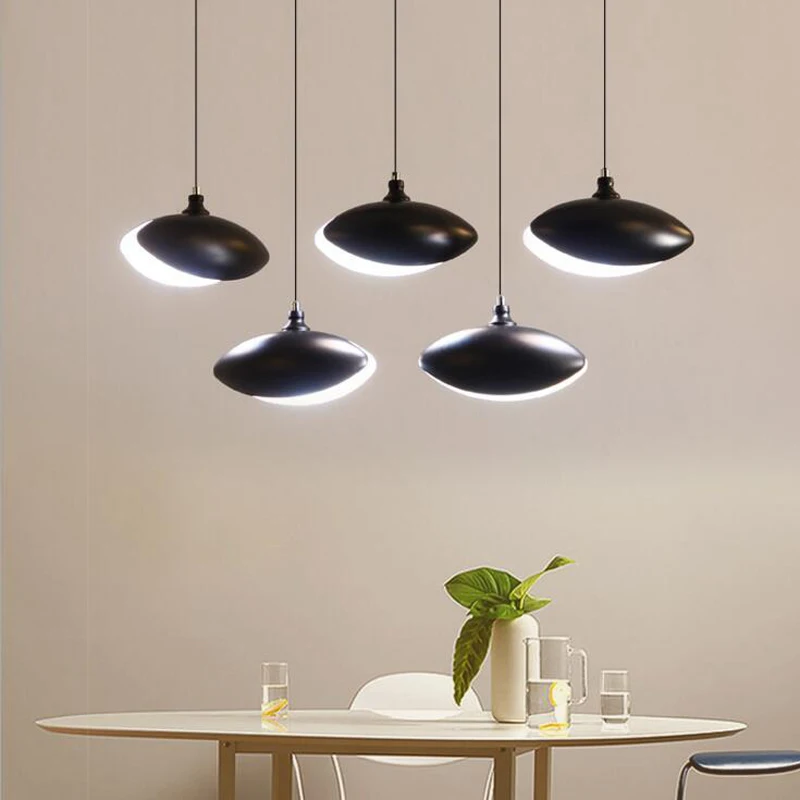 Chandeliers industrial wind loft retro chandelier personality creative bar table retro restaurant single head cafe led lighting
Chandeliers industrial wind loft retro chandelier personality creative bar table retro restaurant single head cafe led lighting