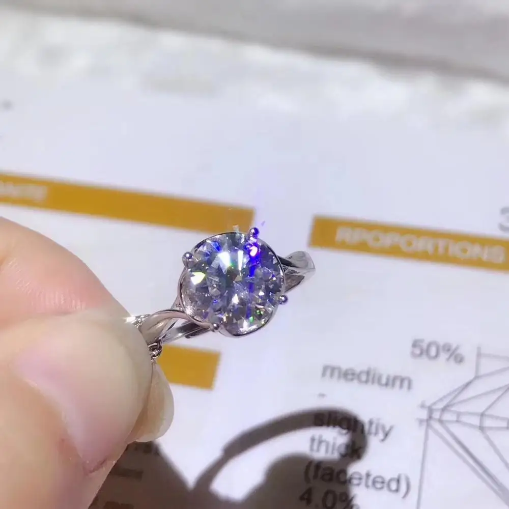 Moissanite, 925 Silver fashion design, strong fire color,diamond, high hardness 3ct stone
Moissanite, 925 Silver fashion design, strong fire color,diamond, high hardness 3ct stone