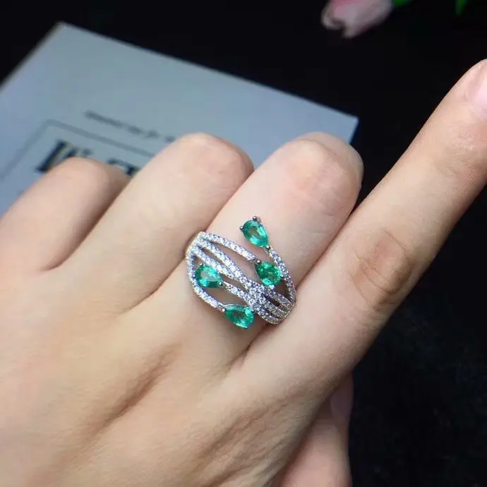 Luxury Model 925 sterling silver inlaid with natural emerald ring live ring female ring emerald 3 * 5 mm water drop shape
Luxury Model 925 sterling silver inlaid with natural emerald ring live ring female ring emerald 3 * 5 mm water drop shape