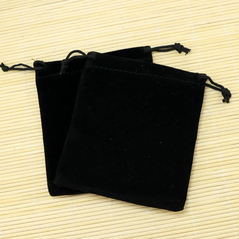 20pcs/lot Black Velvet Bag 10x12cm Cute Jewelry Candy Gifts Packaging Bags Christmas/Wedding Drawstring Gift Bags & Pouches
20pcs/lot Black Velvet Bag 10x12cm Cute Jewelry Candy Gifts Packaging Bags Christmas/Wedding Drawstring Gift Bags & Pouches