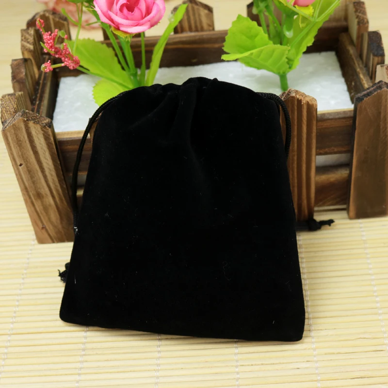 200pcs/lot Black Velvet Bags 10x12cm Small Jewelry Pouch Bag Drawable Wedding Christmas Gift Bag Charms Bracelet Packaging Bags
200pcs/lot Black Velvet Bags 10x12cm Small Jewelry Pouch Bag Drawable Wedding Christmas Gift Bag Charms Bracelet Packaging Bags