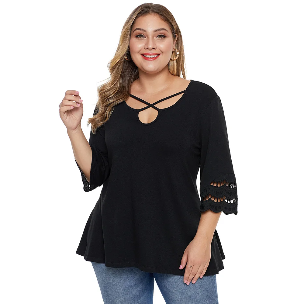 Plus Size Cutout Blouse Top Criss Cross Detail at Front Neck While Keyhole at Nape
Plus Size Cutout Blouse Top Criss Cross Detail at Front Neck While Keyhole at Nape
