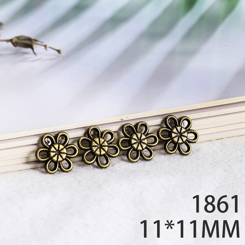 11*11mm 30pcs Double-Sided Connector Alloy Pendant For Diy Jewelry Making 2 Colors Antique Silver Antique Bronze No.1861 
11*11mm 30pcs Double-Sided Connector Alloy Pendant For Diy Jewelry Making 2 Colors Antique Silver Antique Bronze No.1861