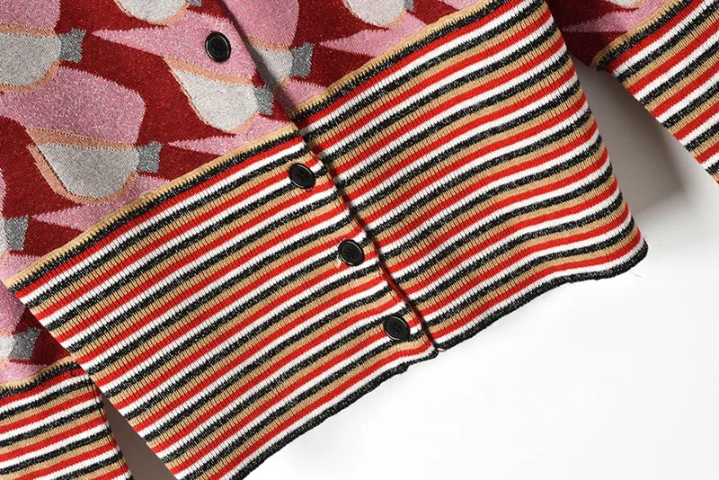 Luxury Designer Brand Knitted Sweater for Women O Neck Gold Line Love Heart High Waist Striped Knitted Cardigans
Luxury Designer Brand Knitted Sweater for Women O Neck Gold Line Love Heart High Waist Striped Knitted Cardigans