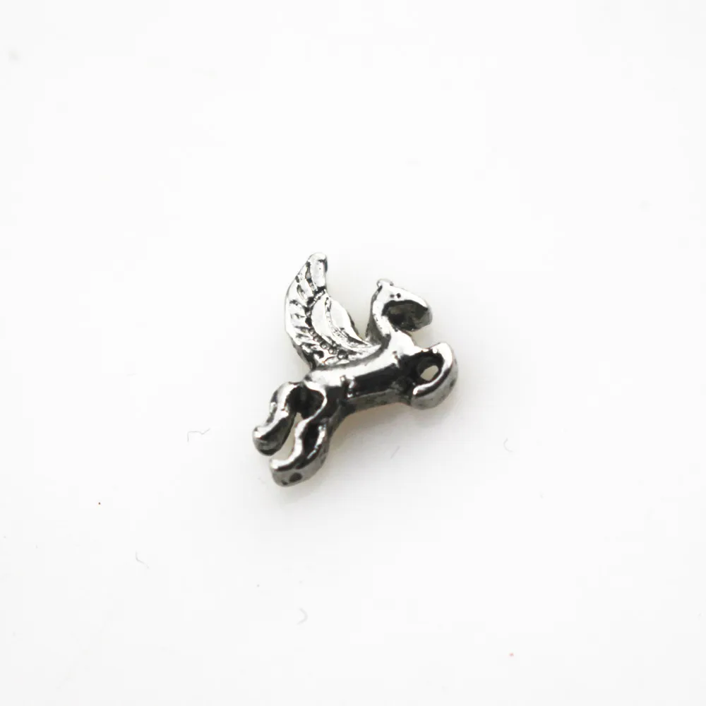 New arrive 20pcs/lot silver flying horse Pegasus floating charms living glass memory lockets for diy jewelry
New arrive 20pcs/lot silver flying horse Pegasus floating charms living glass memory lockets for diy jewelry